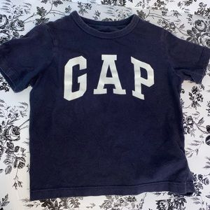 Gap t-shirt
